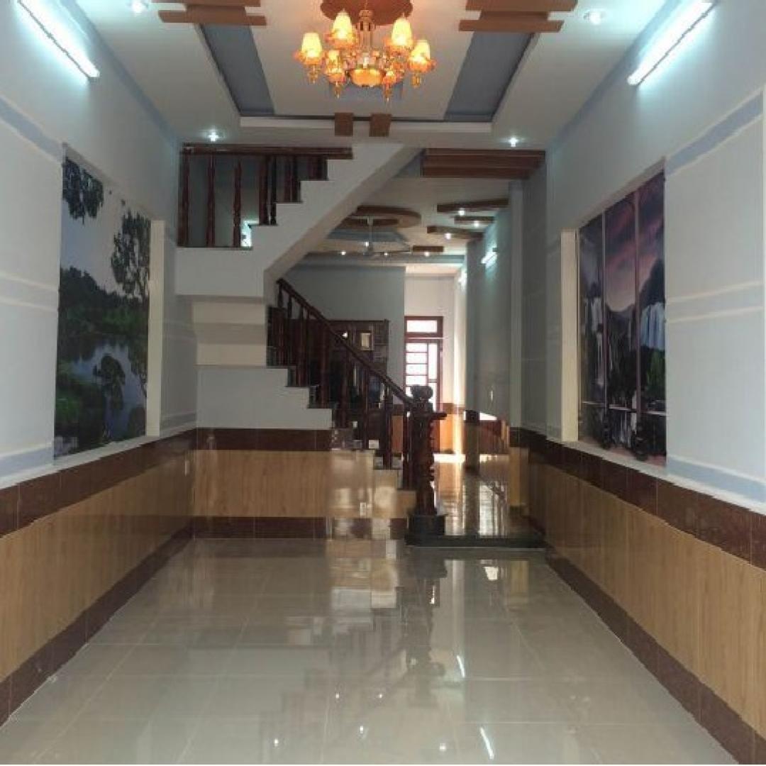 Cần bán gấp nhà 1 lầu 1 trệt đẹp rộng rãi MT Phú Riềng Đỏ ĐX lh0916443463